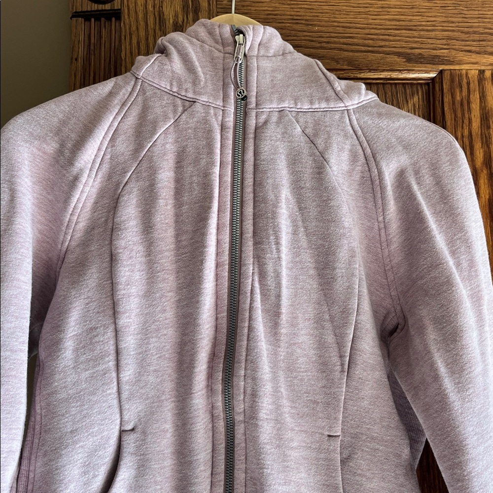 Gently worn women’s lululemon jacket.